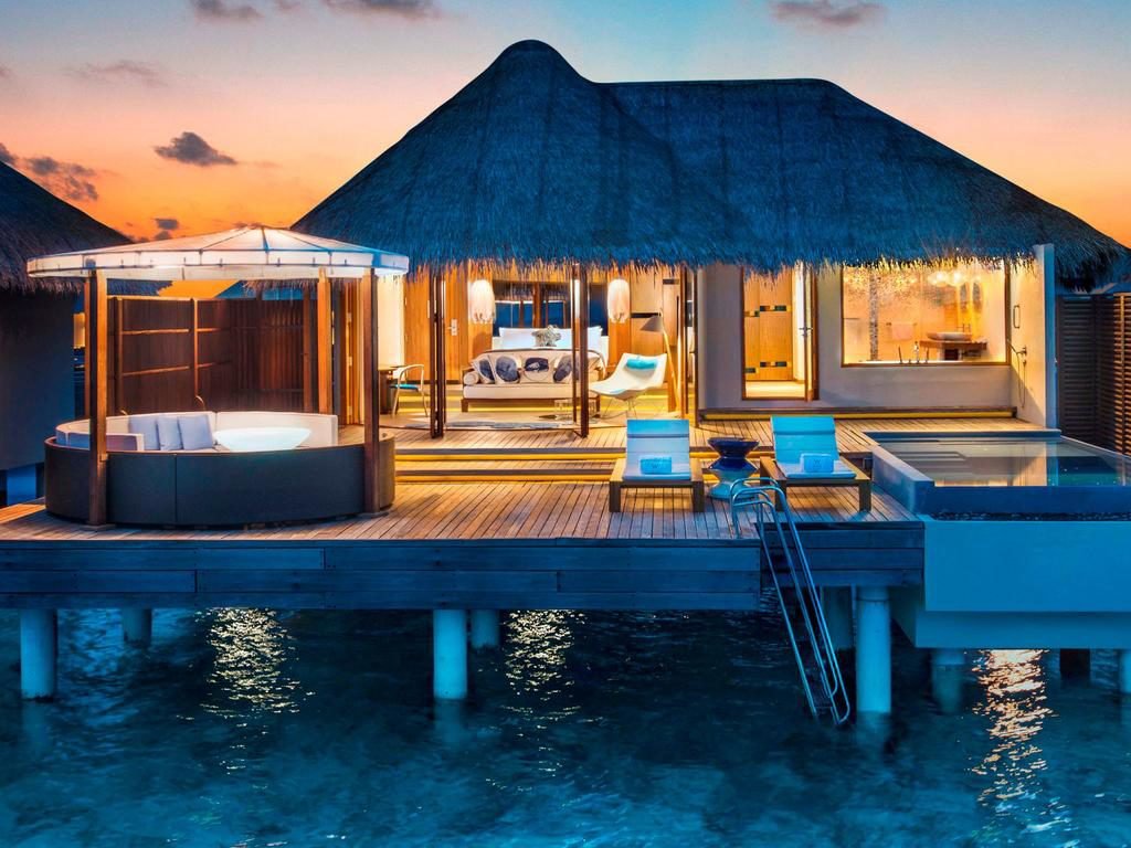 Maldives Hotels On The Water For Every Budget [With Prices]